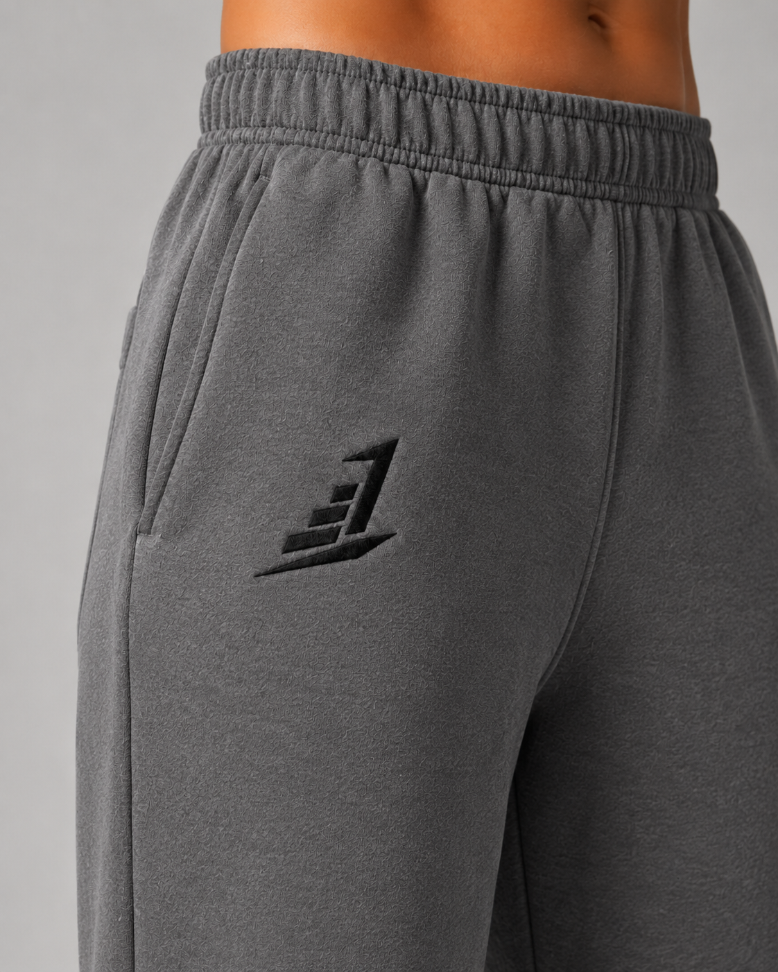 Levels Women's Relaxed Fit Joggers Solid Charcoal